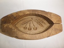 moule a beurre ancien bois décors branche de cerise forme ovale dans son jus