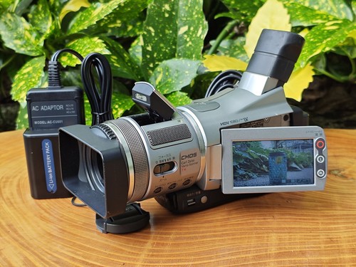 Sony hdr hc1 camcorder - sony, hdr-hc1