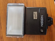 Flash Nissin 26T