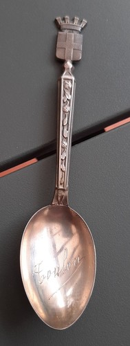 Jolie petite cuillère - petite,