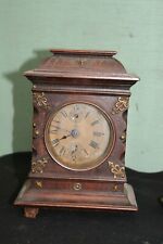 pendule  en bois Junghans lot N° 12. **