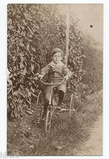 BM615 Carte Photo vintage card RPPC Enfant jeux jouets anciens vélo tricycle