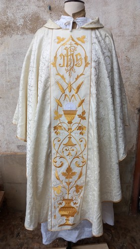 Chasuble prêtre vêtement - prêtre,