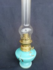 Lampe a petrole ancienne en Ceramique bleu turquoise/old oil lamp