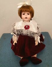 Poupée d'artiste poupée en