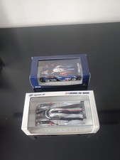 LOT DE 2 VOITURES MINIATURES