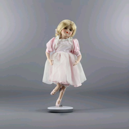 Poupée porcelaine - poupée, porcelaine,