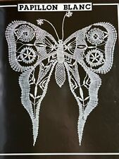 DENTELLE AUX FUSEAUX - Dentelle figurative aux fuseaux - Fleurs - Papillons