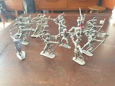 LOT CHEVALIERS PLASTIQUE