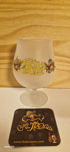Verre cuvee des trolls - un,