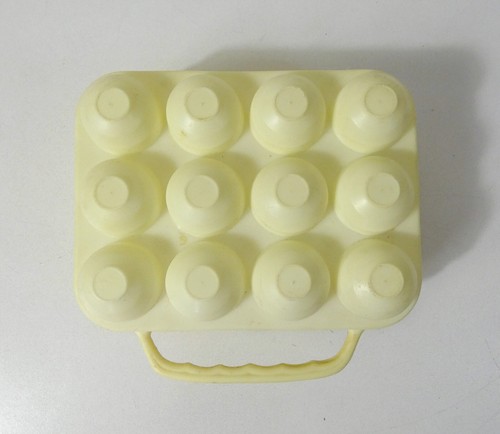 Boite oeufs jaune - oeufs,