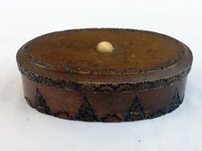 BOITE EN BOIS - BONBONNIERE - PYROGRAVURE - ANCIEN - VINTAGE