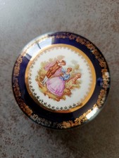 Bonbonnière en porcelaine de