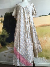 Robe d’été longue ample DEEPTI  S.C style ethnique taille 40 en très bon état.