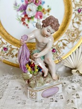 Figurine Angelot En Porcelaine