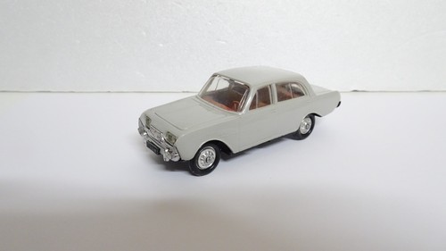 Norev ford taunus 1 43 - ,