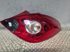 Feu arriere principal droit