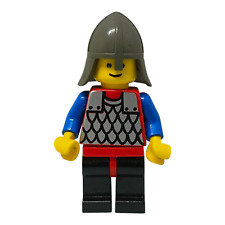 sympa   personnage  chevalier  6057  lego  (  Black Knights castel  ) 2581