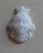 Feve Plastique - Reine n° 6