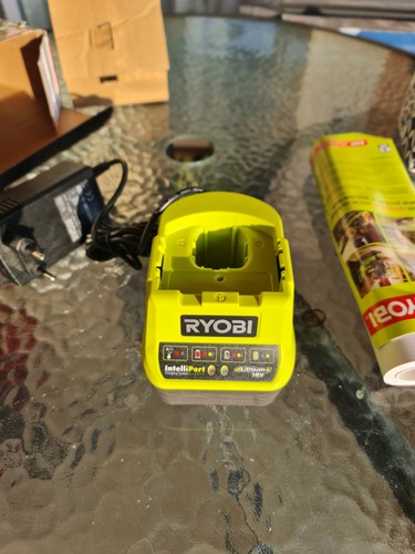 Chargeur rapide ryobi 18v one - 18v, one+
