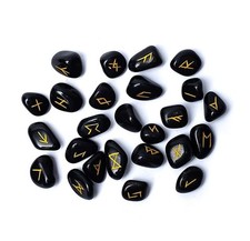 Runes agates noires dans un