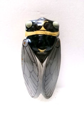 Ancienne cigale en céramique