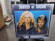 je vend  une pochette vide  de