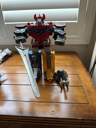 Mighty morphin power rangers - mighty,
