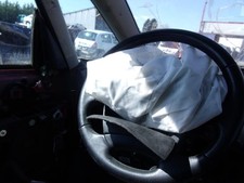 Attache ceinture avant droit