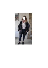 Manteau femme taille L cuir noir avec interieur et col fourrés