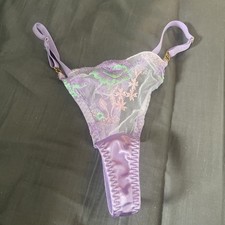 string femme porte