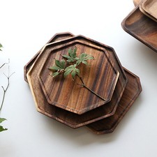 Plateau de service en bois d'acacia élégant et pratique pour salle à manger e