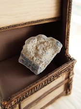  Fragment calcaire ancien avec