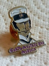 Pin's Pin " Corto  Maltese Bar a Morlaix En Bretagne Signer Fraisse BD Film Rare