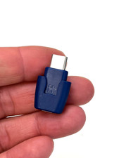 Heat it - The Smartphone-Powered Insect Bite Solut USB-C