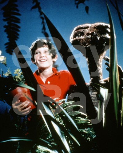 Extra terrestre - l'extra-terrestre, (1982)