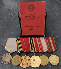 Placard 6 Médailles Russes