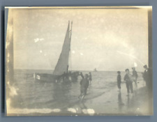 France, Bretagne, Scène sur la plage  Vintage silver print. "Le Club Les Muscles