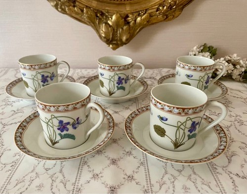 Lot tasses et soucoupes - de,