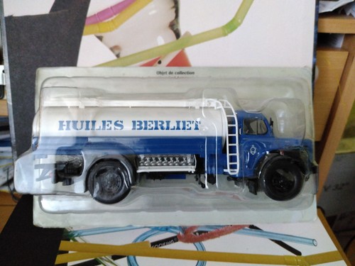 Berliet glr citerne huile - 8,
