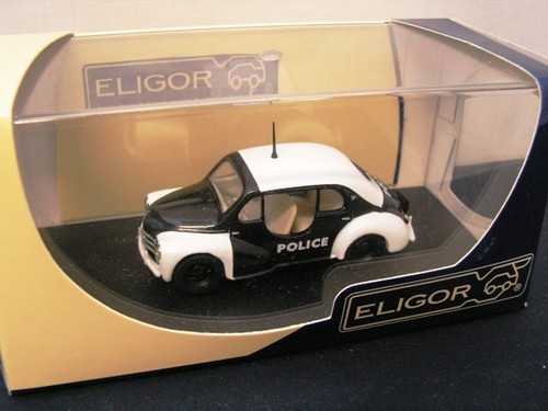 Renault 4cv police parisienne - renault,