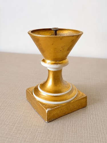 Ancienne base piédouche - , en