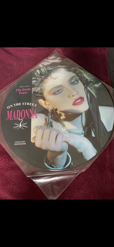 Madonna the street - on,