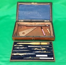 BOÎTE DE COMPAS ANCIEN EN BOIS AVEC RANGEMENT