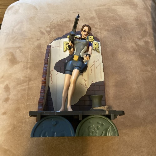 Tomb raider lara croft - tomb, in