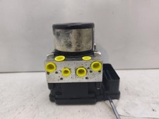 Bloc ABS (freins anti-blocage)