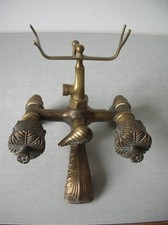 Ancien robinet de baignoire en bronze style Baroque robinetterie de 21,5 cm