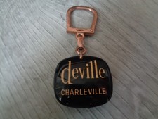 ANCIEN PORTE CLE BOURBON  DEVILLE CHARLEVILLE CUISINIERES ET POELES A MAZOUT
