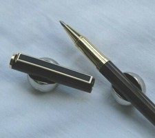 STYLO BILLE MADE IN JAPAN PROBABLEMENT MARQUE SAILOR EN LAQUE AUTOMNALE V88