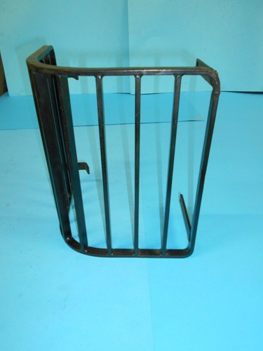 Grille protection phare - grille,